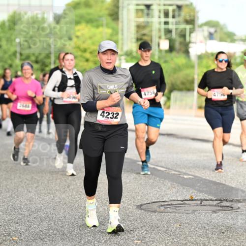 06.09.2026 - CURREX Alsterlauf Dr. Thomas Lammeyer http://msf.ph/oto/10142851 06.09.2026 10:12:50 Laufen 496, 4232, 4756, 4756 meine-sportfotos.de
