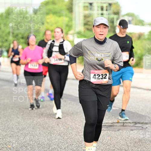 06.09.2026 - CURREX Alsterlauf Dr. Thomas Lammeyer http://msf.ph/oto/10142860 06.09.2026 10:12:51 Laufen 3498, 4232 meine-sportfotos.de