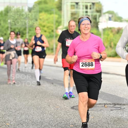 06.09.2026 - CURREX Alsterlauf Dr. Thomas Lammeyer http://msf.ph/oto/10142885 06.09.2026 10:12:53 Laufen 50, 2688, 3496, 860 meine-sportfotos.de