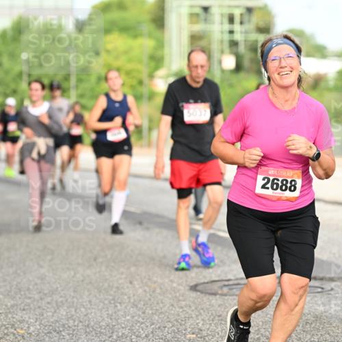 06.09.2026 - CURREX Alsterlauf Dr. Thomas Lammeyer http://msf.ph/oto/10142889 06.09.2026 10:12:54 Laufen 5037, 2688 meine-sportfotos.de