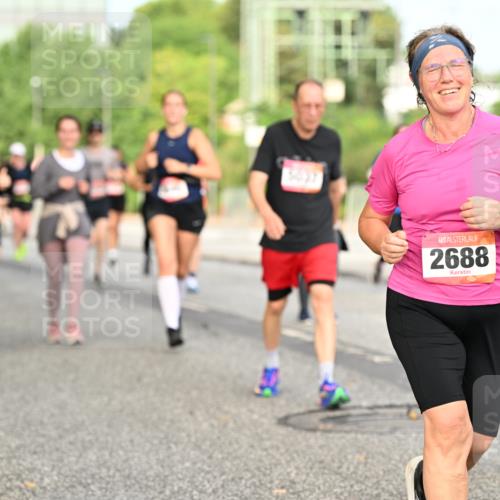 06.09.2026 - CURREX Alsterlauf Dr. Thomas Lammeyer http://msf.ph/oto/10142893 06.09.2026 10:12:54 Laufen 2688 meine-sportfotos.de