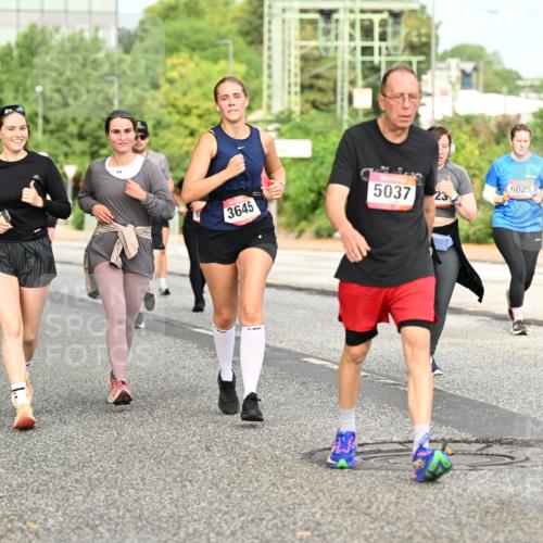 06.09.2026 - CURREX Alsterlauf Dr. Thomas Lammeyer http://msf.ph/oto/10142903 06.09.2026 10:12:55 Laufen 5615, 2075, 3645, 5037, 23, 6025 meine-sportfotos.de