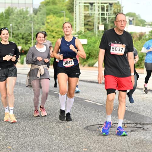 06.09.2026 - CURREX Alsterlauf Dr. Thomas Lammeyer http://msf.ph/oto/10142905 06.09.2026 10:12:55 Laufen 5615, 202, 3645, 5037, 6025 meine-sportfotos.de