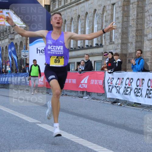 06.09.2026 - CURREX Alsterlauf Strokosch-Dieckow http://msf.ph/oto/10142921 06.09.2026 11:15:28 Ziel 83, 88, 89 meine-sportfotos.de