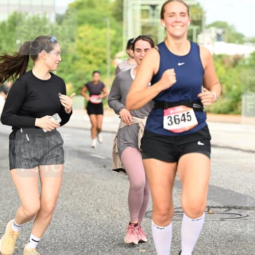 06.09.2026 - CURREX Alsterlauf Dr. Thomas Lammeyer http://msf.ph/oto/10142923 06.09.2026 10:12:57 Laufen 3645, 5037 meine-sportfotos.de