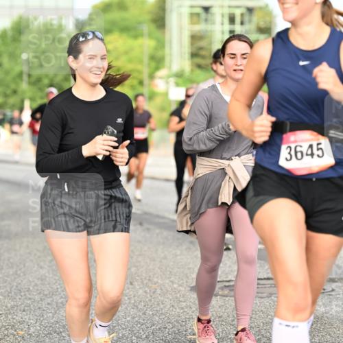06.09.2026 - CURREX Alsterlauf Dr. Thomas Lammeyer http://msf.ph/oto/10142927 06.09.2026 10:12:58 Laufen 3645 meine-sportfotos.de