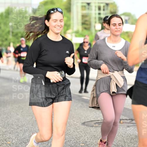 06.09.2026 - CURREX Alsterlauf Dr. Thomas Lammeyer http://msf.ph/oto/10142930 06.09.2026 10:12:58 Laufen 3645 meine-sportfotos.de