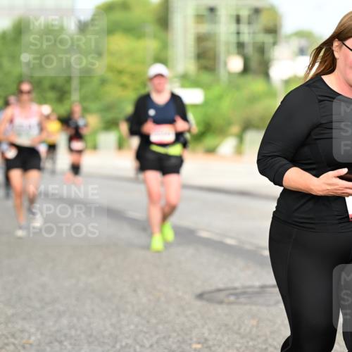 06.09.2026 - CURREX Alsterlauf Dr. Thomas Lammeyer http://msf.ph/oto/10142983 06.09.2026 10:13:04 Laufen 207 meine-sportfotos.de