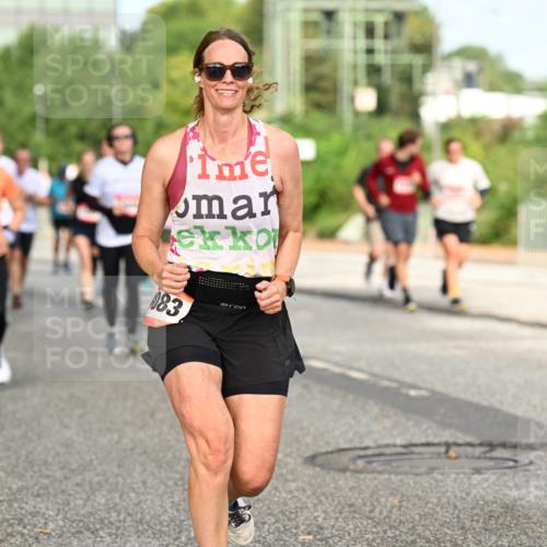 06.09.2026 - CURREX Alsterlauf Dr. Thomas Lammeyer http://msf.ph/oto/10143018 06.09.2026 10:13:07 Laufen 083 meine-sportfotos.de