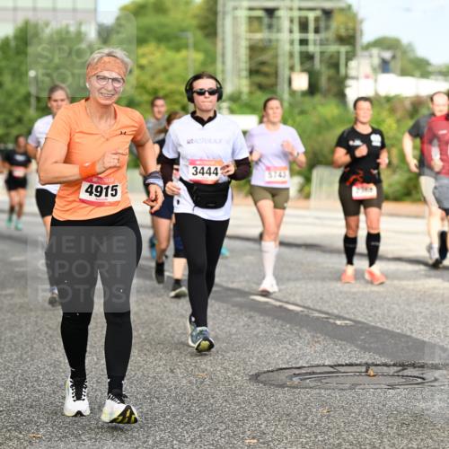 06.09.2026 - CURREX Alsterlauf Dr. Thomas Lammeyer http://msf.ph/oto/10143041 06.09.2026 10:13:10 Laufen 4915, 3444, 5743, 447, 300 meine-sportfotos.de