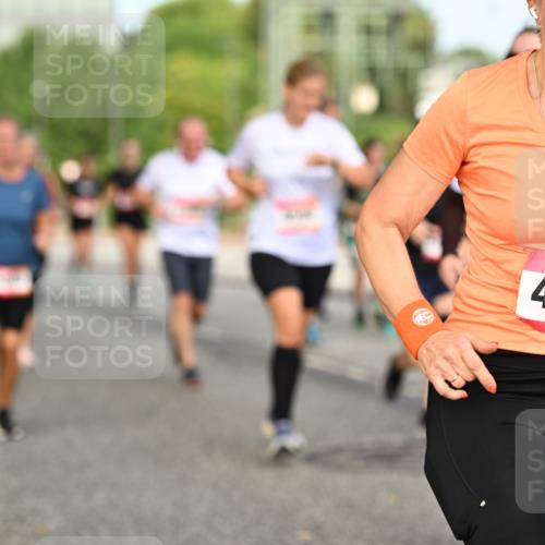 06.09.2026 - CURREX Alsterlauf Dr. Thomas Lammeyer http://msf.ph/oto/10143065 06.09.2026 10:13:12 Laufen 4915 meine-sportfotos.de