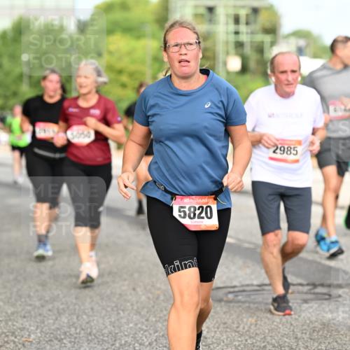 06.09.2026 - CURREX Alsterlauf Dr. Thomas Lammeyer http://msf.ph/oto/10143085 06.09.2026 10:13:14 Laufen 5820, 2985 meine-sportfotos.de