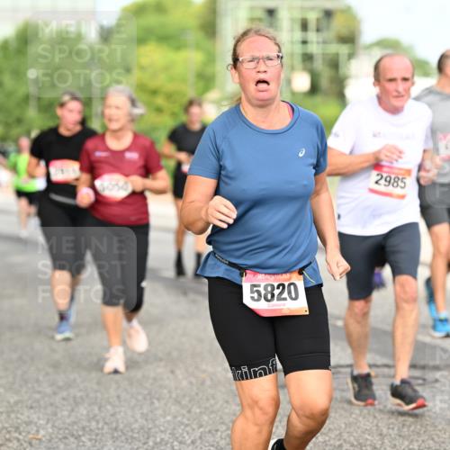 06.09.2026 - CURREX Alsterlauf Dr. Thomas Lammeyer http://msf.ph/oto/10143087 06.09.2026 10:13:14 Laufen 5820, 2985 meine-sportfotos.de