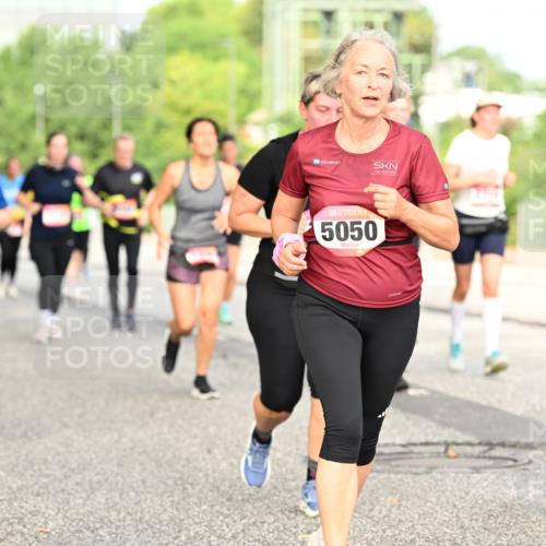 06.09.2026 - CURREX Alsterlauf Dr. Thomas Lammeyer http://msf.ph/oto/10143100 06.09.2026 10:13:16 Laufen 3943, 5050 meine-sportfotos.de