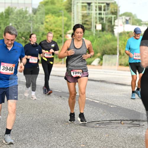 06.09.2026 - CURREX Alsterlauf Dr. Thomas Lammeyer http://msf.ph/oto/10143113 06.09.2026 10:13:18 Laufen 3948, 400, 5118, 2598, 1092, 6081, 2911 meine-sportfotos.de