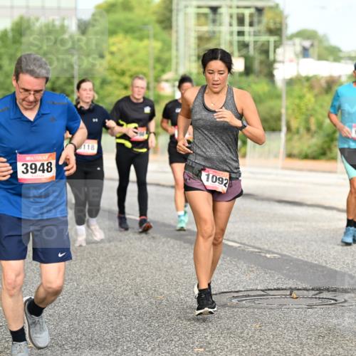 06.09.2026 - CURREX Alsterlauf Dr. Thomas Lammeyer http://msf.ph/oto/10143117 06.09.2026 10:13:18 Laufen 3948, 118, 1092, 6081, 3975 meine-sportfotos.de