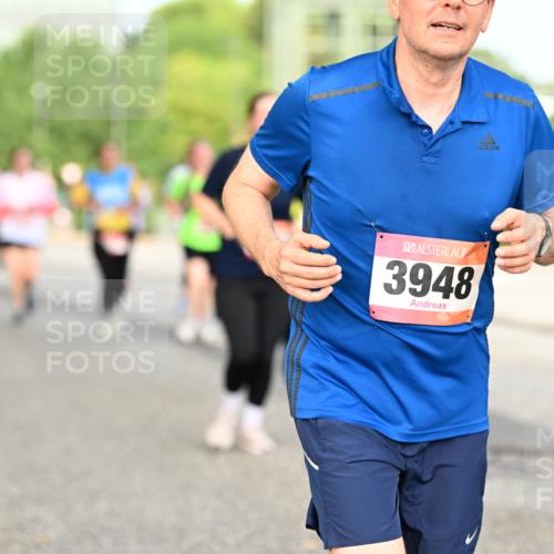 06.09.2026 - CURREX Alsterlauf Dr. Thomas Lammeyer http://msf.ph/oto/10143133 06.09.2026 10:13:20 Laufen 3948 meine-sportfotos.de