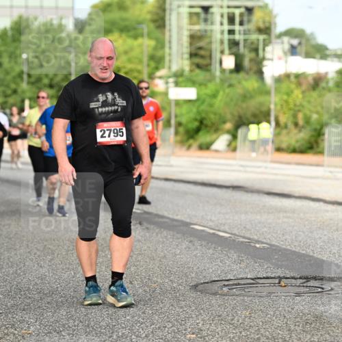 06.09.2026 - CURREX Alsterlauf Dr. Thomas Lammeyer http://msf.ph/oto/10143208 06.09.2026 10:13:31 Laufen 4107, 2795, 3083 meine-sportfotos.de