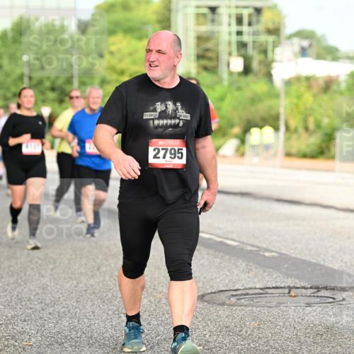 06.09.2026 - CURREX Alsterlauf Dr. Thomas Lammeyer http://msf.ph/oto/10143219 06.09.2026 10:13:32 Laufen 2795 meine-sportfotos.de