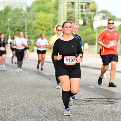 06.09.2026 - CURREX Alsterlauf Dr. Thomas Lammeyer http://msf.ph/oto/10143235 06.09.2026 10:13:35 Laufen 4107, 8290 meine-sportfotos.de