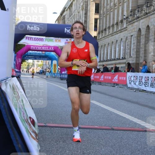 06.09.2026 - CURREX Alsterlauf Strokosch-Dieckow http://msf.ph/oto/10143279 06.09.2026 11:16:39 Ziel 64 meine-sportfotos.de