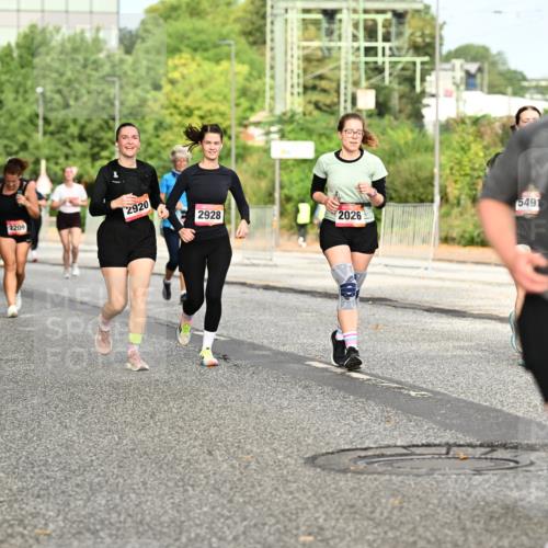06.09.2026 - CURREX Alsterlauf Dr. Thomas Lammeyer http://msf.ph/oto/10143299 06.09.2026 10:13:42 Laufen 08, 2209, 2920, 2928, 5491, 2026, 5177 meine-sportfotos.de