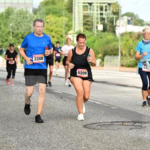 06.09.2026 - CURREX Alsterlauf Dr. Thomas Lammeyer http://msf.ph/oto/10143352 06.09.2026 10:13:48 Laufen 2208, 2209, 44 meine-sportfotos.de