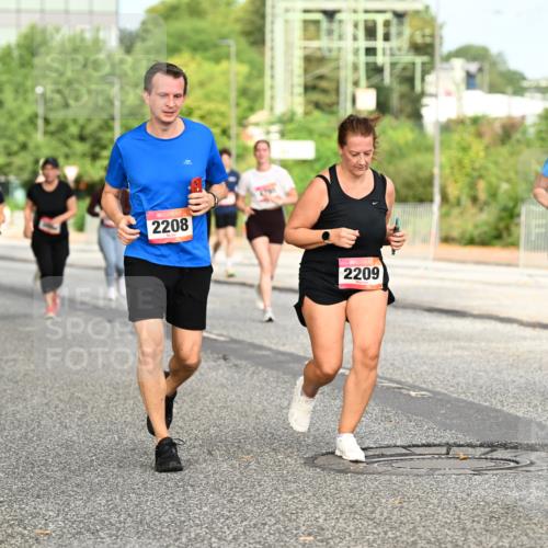 06.09.2026 - CURREX Alsterlauf Dr. Thomas Lammeyer http://msf.ph/oto/10143356 06.09.2026 10:13:48 Laufen 2208, 2209, 4, 9 meine-sportfotos.de