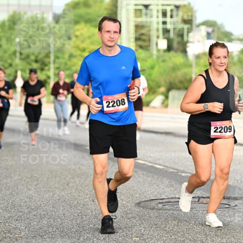 06.09.2026 - CURREX Alsterlauf Dr. Thomas Lammeyer http://msf.ph/oto/10143364 06.09.2026 10:13:49 Laufen 2208, 2209 meine-sportfotos.de