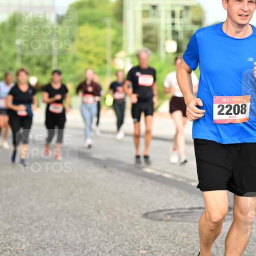 06.09.2026 - CURREX Alsterlauf Dr. Thomas Lammeyer http://msf.ph/oto/10143373 06.09.2026 10:13:50 Laufen 2208 meine-sportfotos.de