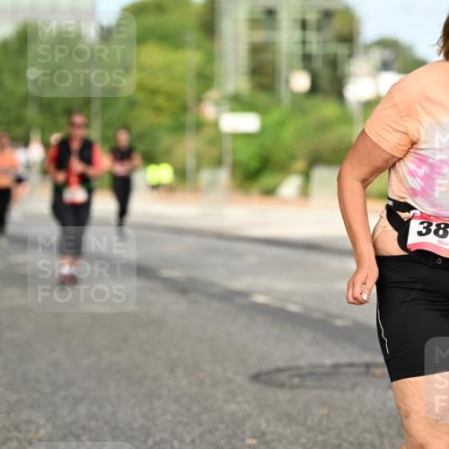 06.09.2026 - CURREX Alsterlauf Dr. Thomas Lammeyer http://msf.ph/oto/10143398 06.09.2026 10:13:59 Laufen 3879 meine-sportfotos.de