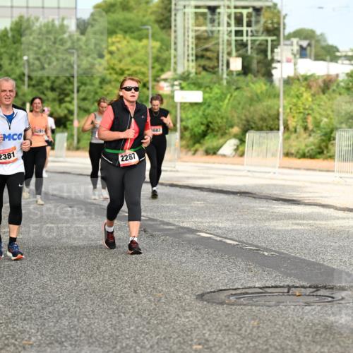 06.09.2026 - CURREX Alsterlauf Dr. Thomas Lammeyer http://msf.ph/oto/10143414 06.09.2026 10:14:01 Laufen 2381, 2287, 1682 meine-sportfotos.de