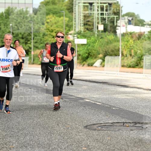 06.09.2026 - CURREX Alsterlauf Dr. Thomas Lammeyer http://msf.ph/oto/10143417 06.09.2026 10:14:01 Laufen 2381, 2287 meine-sportfotos.de