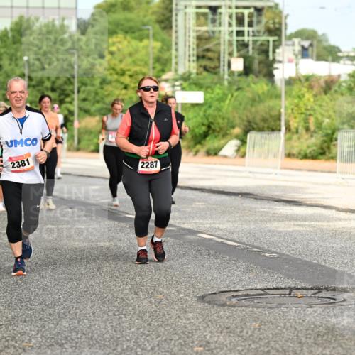 06.09.2026 - CURREX Alsterlauf Dr. Thomas Lammeyer http://msf.ph/oto/10143420 06.09.2026 10:14:02 Laufen 2381, 2287 meine-sportfotos.de
