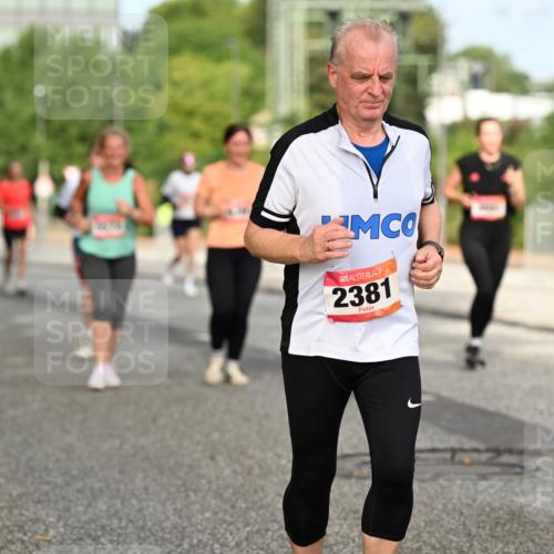 06.09.2026 - CURREX Alsterlauf Dr. Thomas Lammeyer http://msf.ph/oto/10143446 06.09.2026 10:14:05 Laufen 2381 meine-sportfotos.de