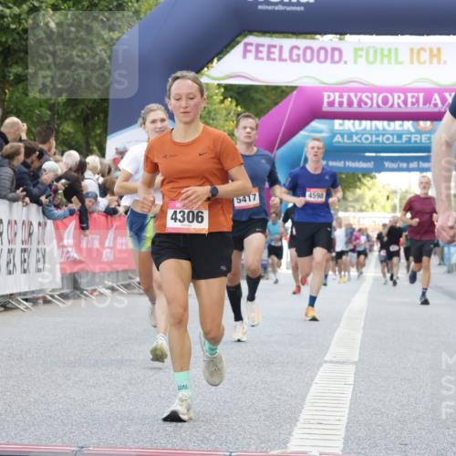 06.09.2026 - CURREX Alsterlauf Yannick Fuchs http://msf.ph/oto/10143501 06.09.2026 09:47:12 Ziel 2569, 4306, 4598, 5297, 5403, 5417, 5877, 6150, 8104 meine-sportfotos.de