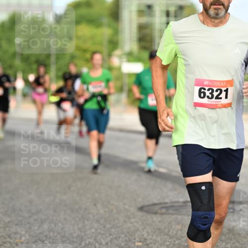 06.09.2026 - CURREX Alsterlauf Dr. Thomas Lammeyer http://msf.ph/oto/10143543 06.09.2026 10:14:15 Laufen 6321 meine-sportfotos.de