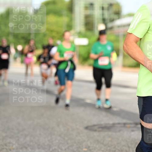06.09.2026 - CURREX Alsterlauf Dr. Thomas Lammeyer http://msf.ph/oto/10143546 06.09.2026 10:14:15 Laufen 6321 meine-sportfotos.de
