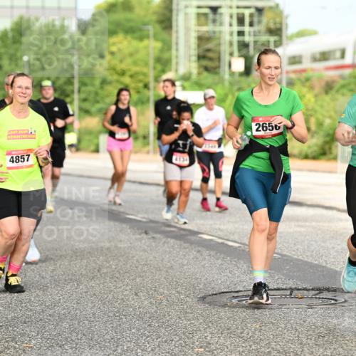 06.09.2026 - CURREX Alsterlauf Dr. Thomas Lammeyer http://msf.ph/oto/10143555 06.09.2026 10:14:17 Laufen 4857, 4134, 2656, 8001 meine-sportfotos.de