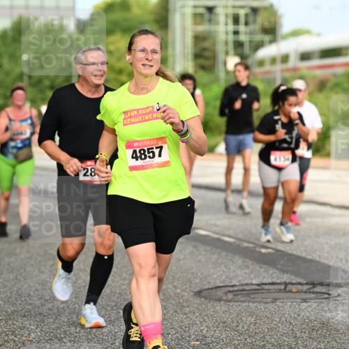 06.09.2026 - CURREX Alsterlauf Dr. Thomas Lammeyer http://msf.ph/oto/10143574 06.09.2026 10:14:19 Laufen 28, 4857 meine-sportfotos.de
