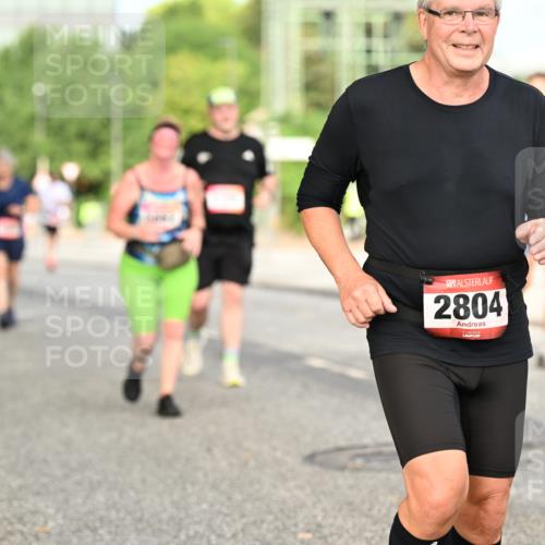 06.09.2026 - CURREX Alsterlauf Dr. Thomas Lammeyer http://msf.ph/oto/10143589 06.09.2026 10:14:20 Laufen 2804 meine-sportfotos.de