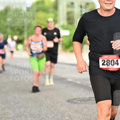 06.09.2026 - CURREX Alsterlauf Dr. Thomas Lammeyer http://msf.ph/oto/10143590 06.09.2026 10:14:21 Laufen 2804 meine-sportfotos.de