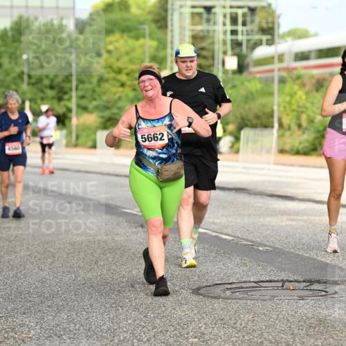 06.09.2026 - CURREX Alsterlauf Dr. Thomas Lammeyer http://msf.ph/oto/10143596 06.09.2026 10:14:22 Laufen 4560, 5662, 1297 meine-sportfotos.de