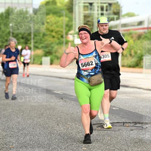 06.09.2026 - CURREX Alsterlauf Dr. Thomas Lammeyer http://msf.ph/oto/10143604 06.09.2026 10:14:22 Laufen 5662, 6305 meine-sportfotos.de
