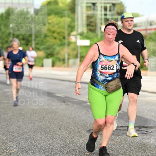 06.09.2026 - CURREX Alsterlauf Dr. Thomas Lammeyer http://msf.ph/oto/10143608 06.09.2026 10:14:23 Laufen 5662 meine-sportfotos.de