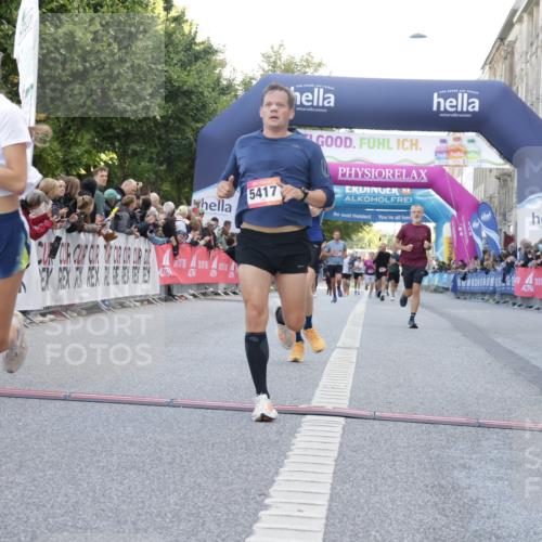 06.09.2026 - CURREX Alsterlauf Yannick Fuchs http://msf.ph/oto/10143682 06.09.2026 09:47:14 Ziel 2569, 4306, 4598, 5297, 5403, 5417, 5877, 6150, 6172 meine-sportfotos.de