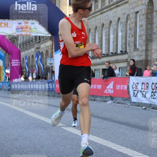 06.09.2026 - CURREX Alsterlauf Strokosch-Dieckow http://msf.ph/oto/10143687 06.09.2026 11:17:59 Ziel 55, 67, 72, 90, 1074 meine-sportfotos.de