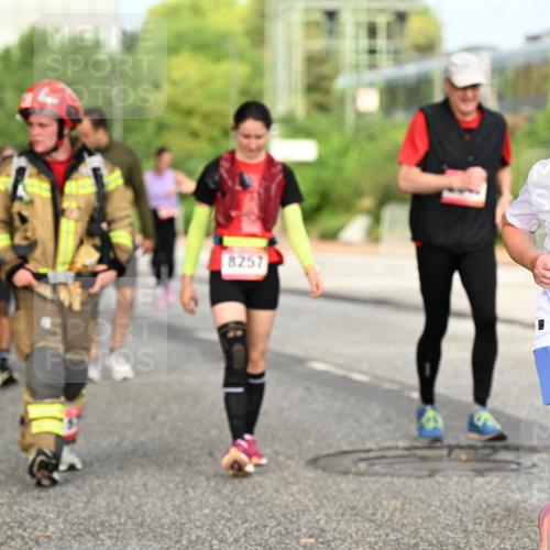 06.09.2026 - CURREX Alsterlauf Dr. Thomas Lammeyer http://msf.ph/oto/10143704 06.09.2026 10:14:36 Laufen 8257, 2960 meine-sportfotos.de
