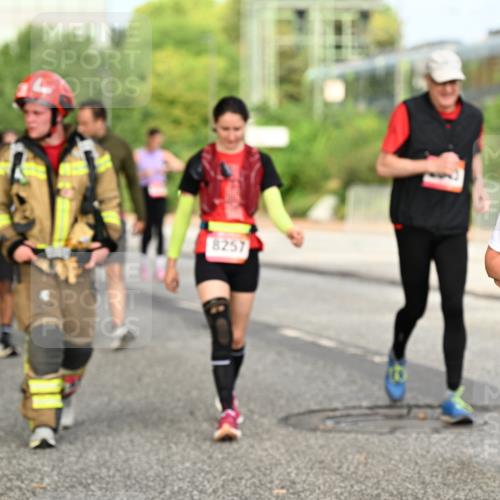 06.09.2026 - CURREX Alsterlauf Dr. Thomas Lammeyer http://msf.ph/oto/10143705 06.09.2026 10:14:36 Laufen 8257, 2960 meine-sportfotos.de
