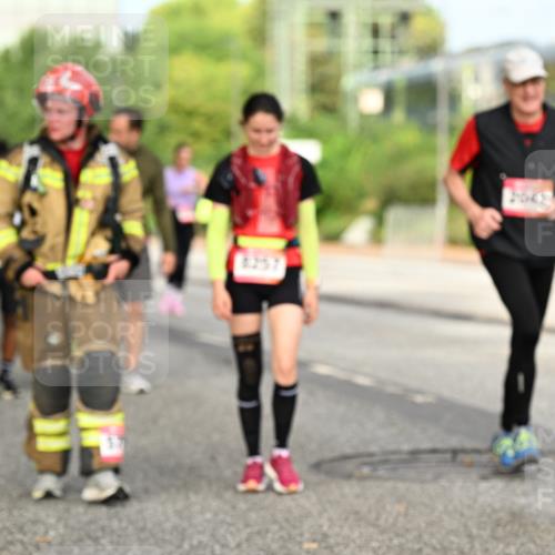 06.09.2026 - CURREX Alsterlauf Dr. Thomas Lammeyer http://msf.ph/oto/10143708 06.09.2026 10:14:36 Laufen 8257, 3643 meine-sportfotos.de